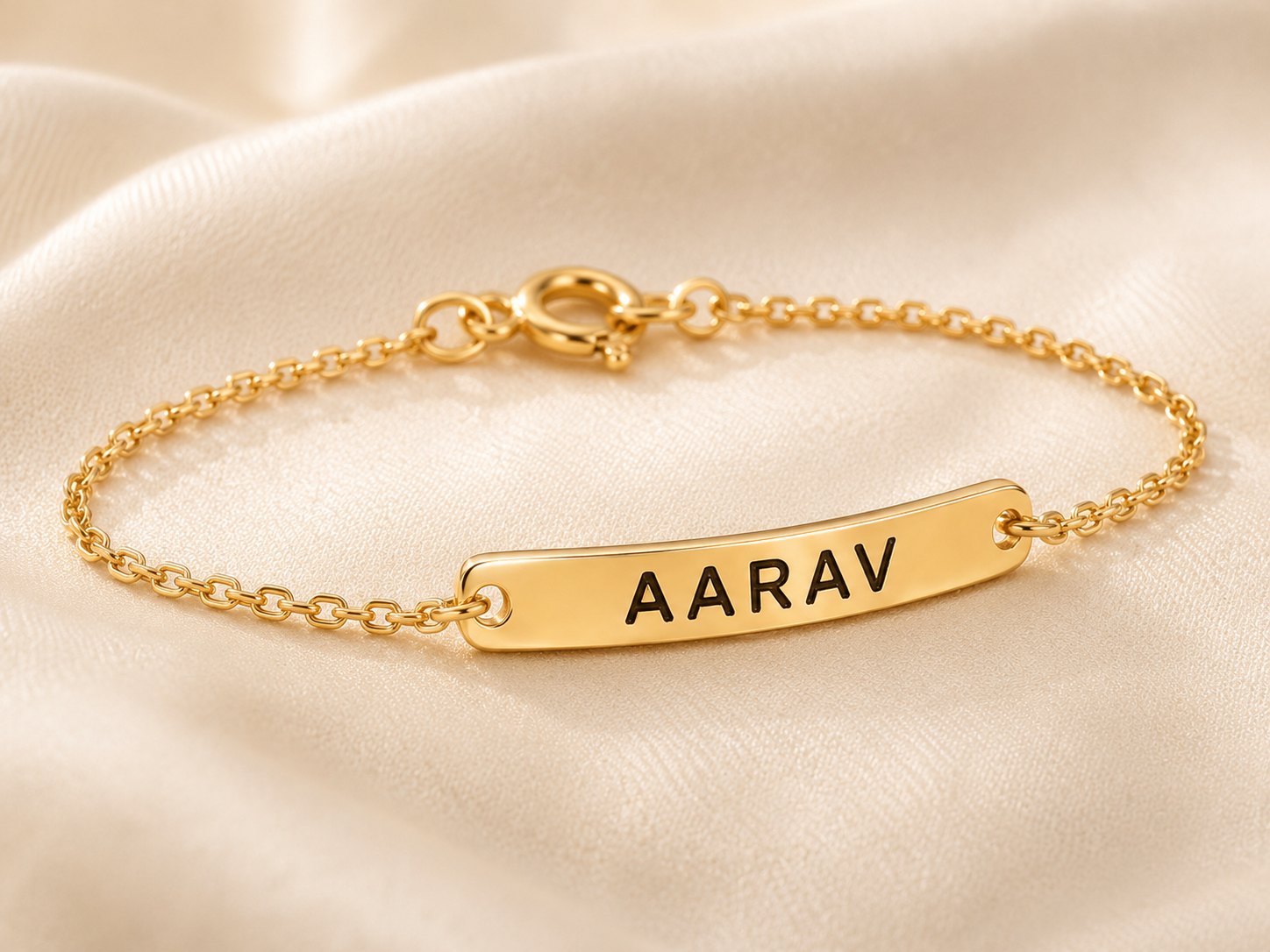 Bracelet detail